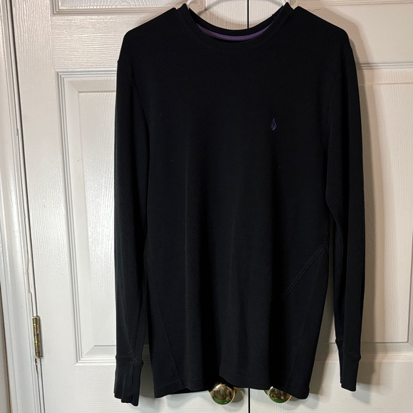 Volcom Black Long Sleeve Thermal Tee with Purple Accent Sz L VGUC - Picture 1 of 4